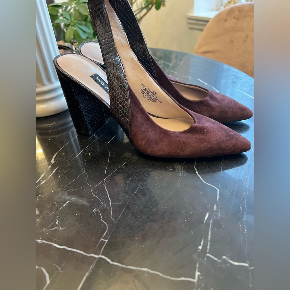 Nine West Suede and Leather Pumps Heels Size 8.5